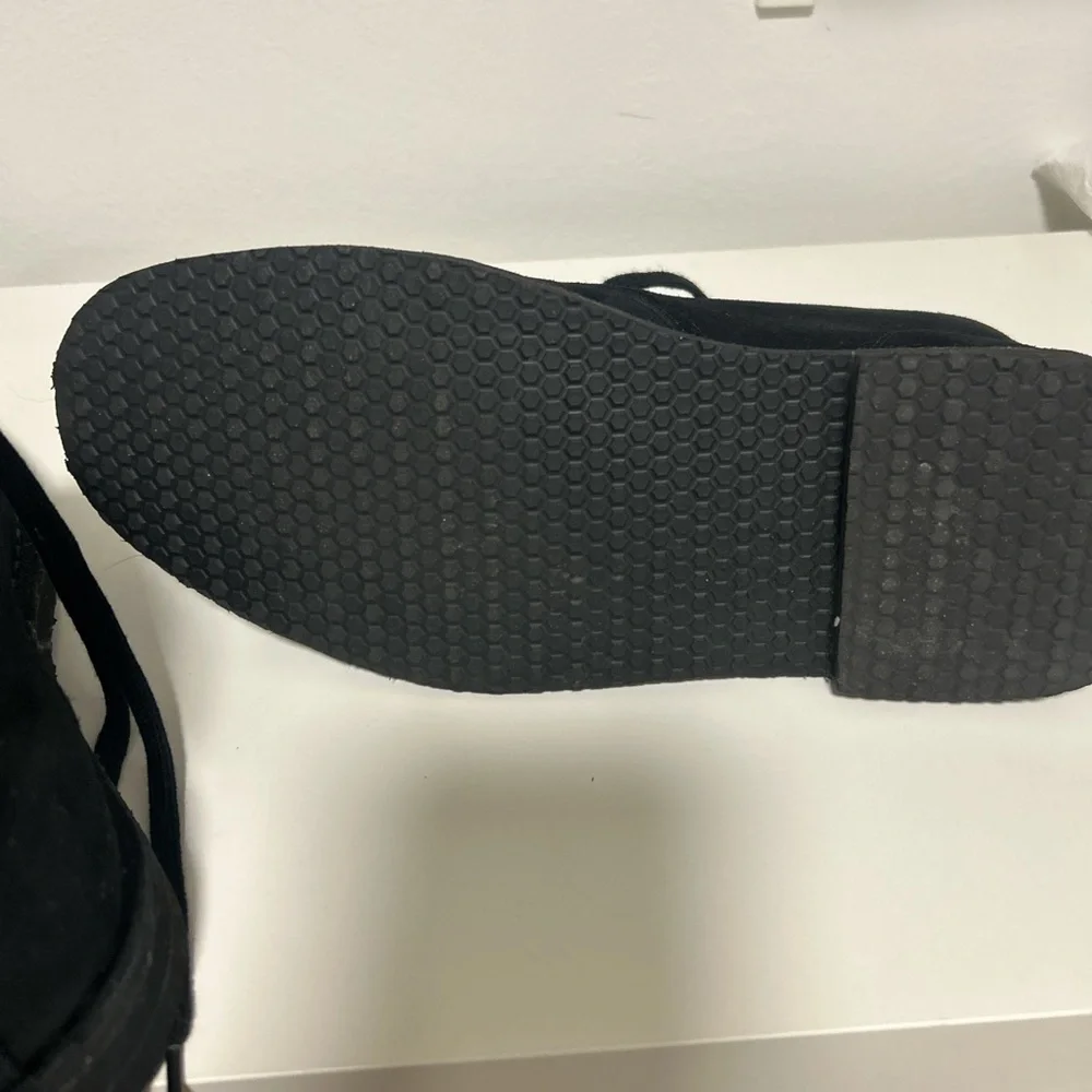 Uniqlo Black Chukka Boots for Men